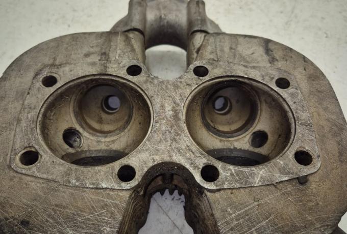 Triumph T100 Cylinder Head used