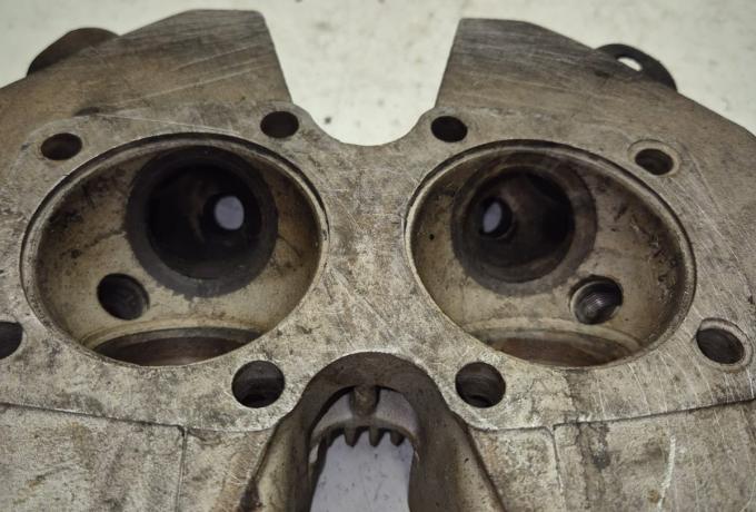 Triumph T100 Cylinder Head used