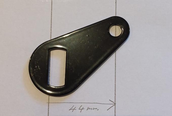 Triumph Montageplatte f. Vorderen Kotflügel