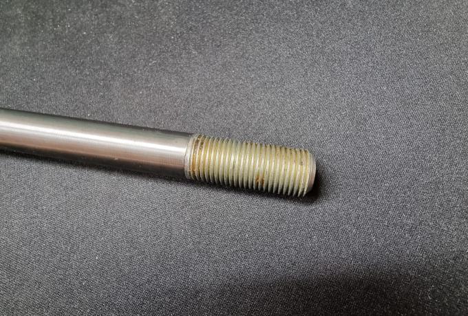 Triumph 500 / 650cc QD Rear Wheel Spindle UNF 1970
