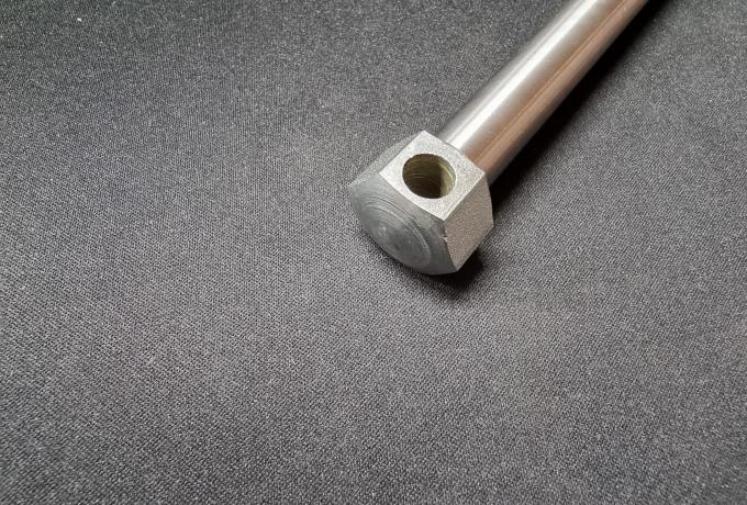 Triumph 500 / 650cc QD Rear Wheel Spindle UNF 1970