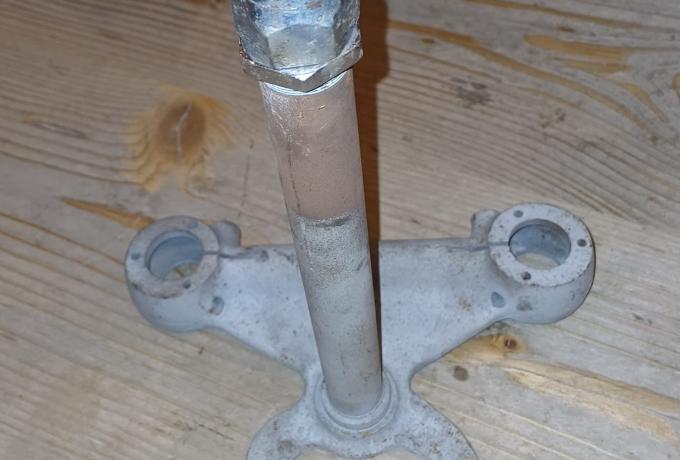 AJS/Matchless G3L Bottom Yoke. Head Stem. used  for 1 1/8" fork stanchions