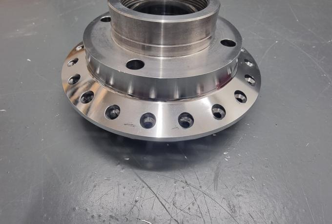 Triumph. T140. Right Hand Rear Hub