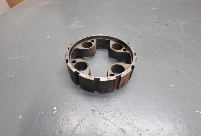 BSA B25. Triumph TR25W. Clutch Centre