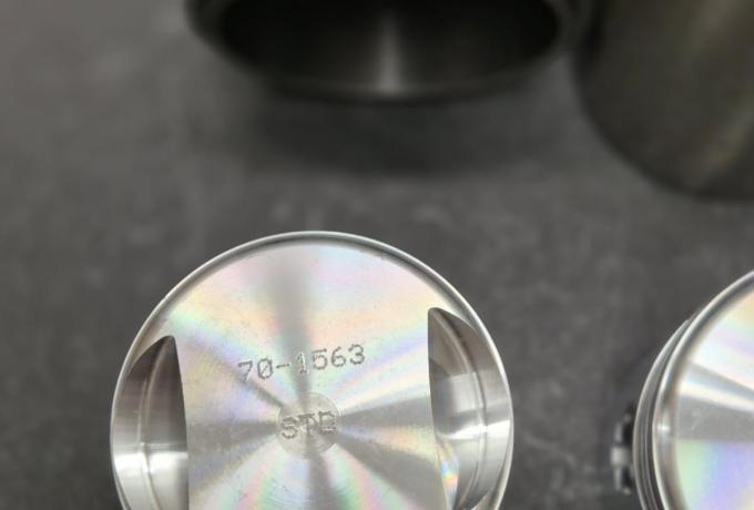 Triumph Cylinder liner with Low Compression Pistons T100. TR5. 5T