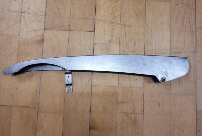 Triumph.  Kettenblech Triumph Oil in Frame.