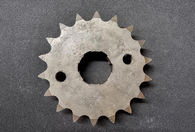  Triumph Gearbox Sprocket 18T. 4-Speed