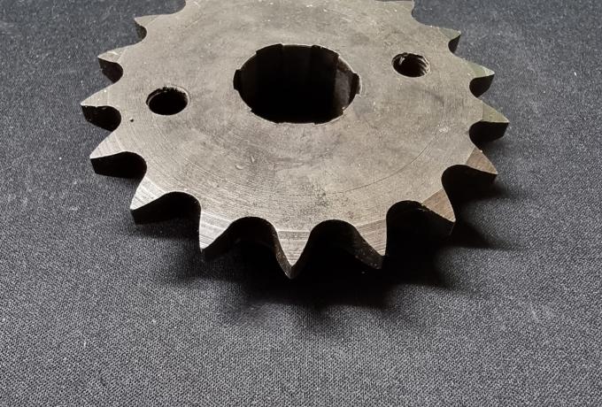  Triumph Gearbox Sprocket 18T. 4-Speed