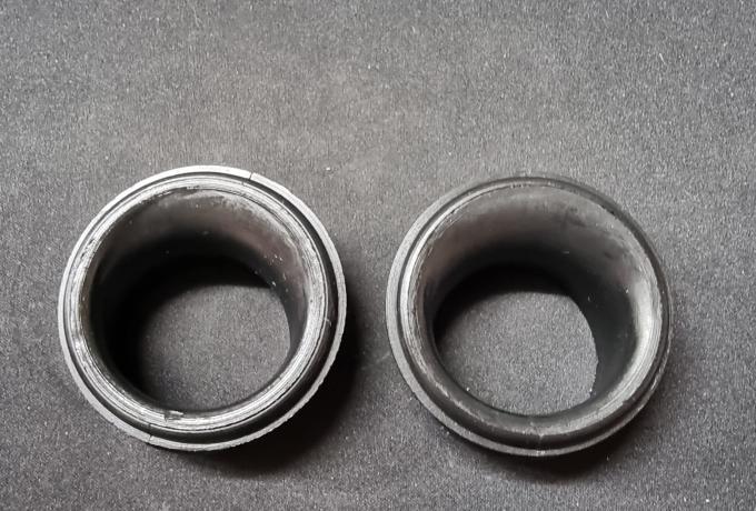 Triumph T120. Carburettor Rubber Pair. 1963-1966