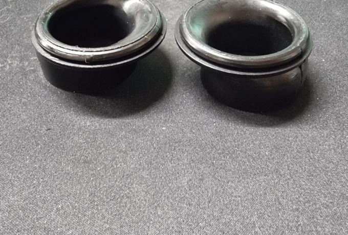 Triumph T120. Carburettor Rubber Pair. 1963-1966