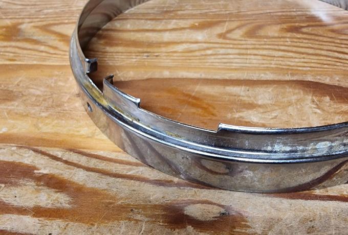 Inner Headlamp Rim 7" chromed.