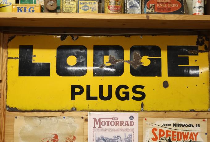 Lodge Plugs Sign