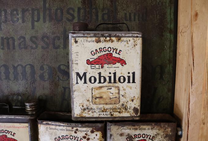 Mobiloil can