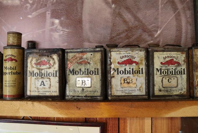 Mobiloil can