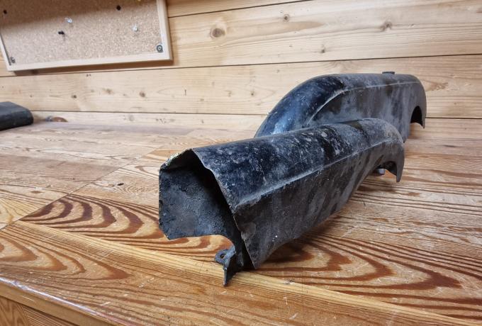 AJS / Matchless Primary Chainguard used. 