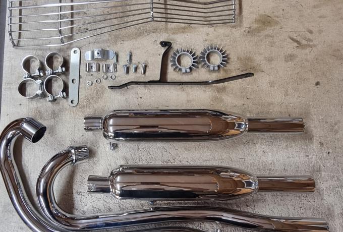 Triumph 650cc. TR6C. High Level Asupuffset. cross over 1967-72 + Mont. Set