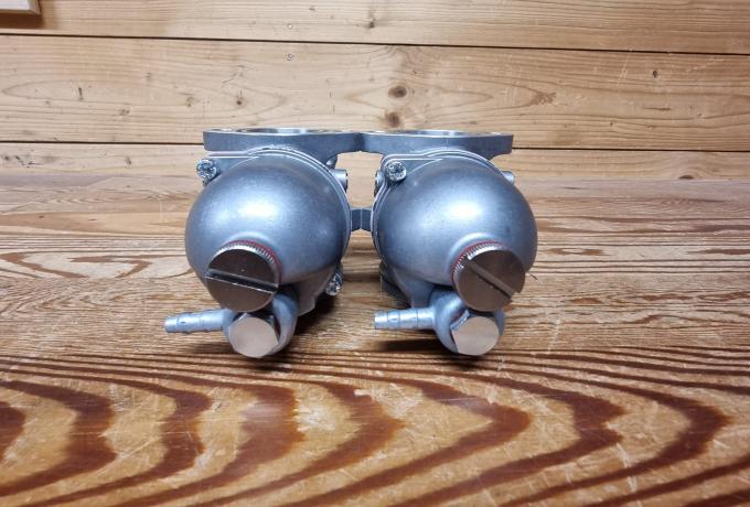 Amal. Norton Dominator. 650SS. Carburettor Pair. 1967-1968. 