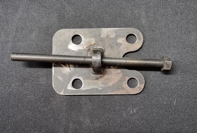 Sturmey Archer. 4 Stud Gearbox Adjuster and Plate.