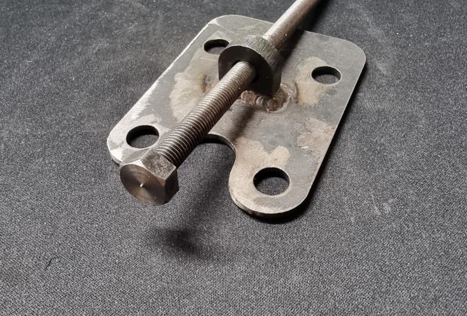 Sturmey Archer. 4 Stud Gearbox Adjuster and Plate.