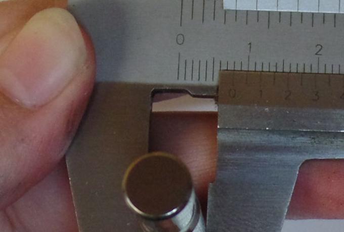 Triumph T160 Exhaust Valve