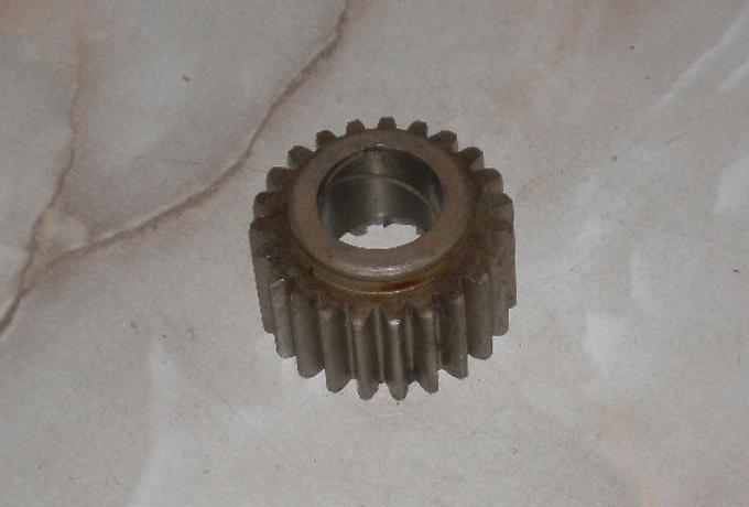 Triumph Mainshaft 3rd Gear 23T.