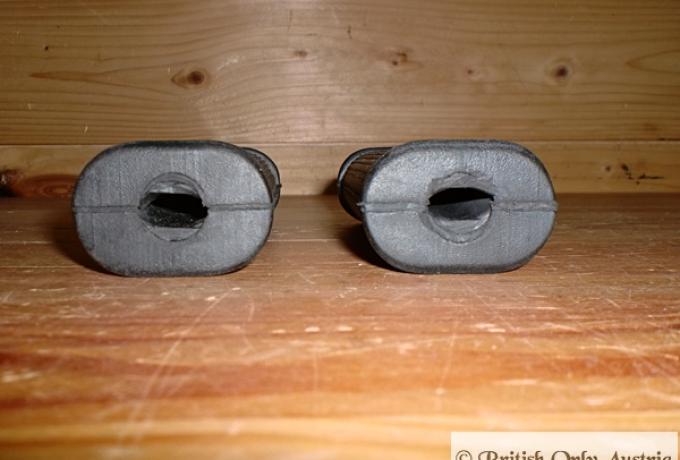 Triumph Rear Footrest Rubber with Logo /Pair