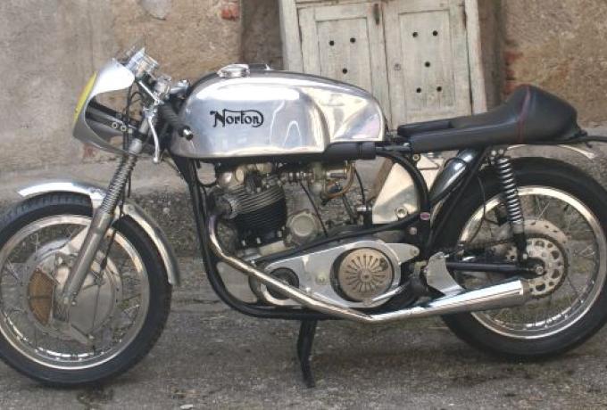 Norton Commando Cafe Racer 750 cc