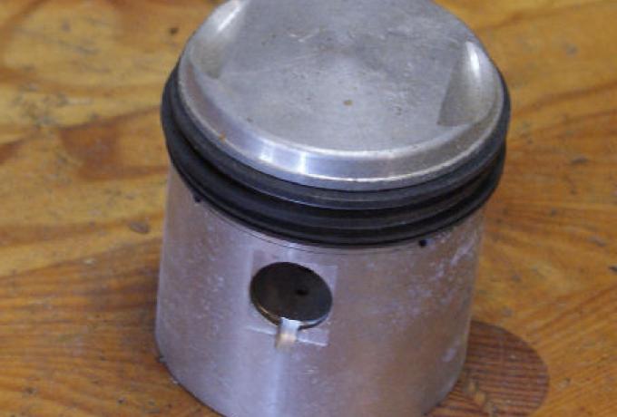 Triumph Kolben 1748 +010