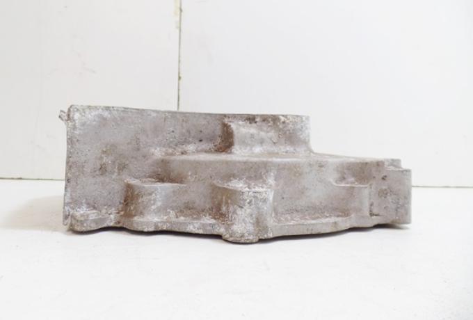 Jap. J.A.P. 8/75 raw crankcase castings to machine