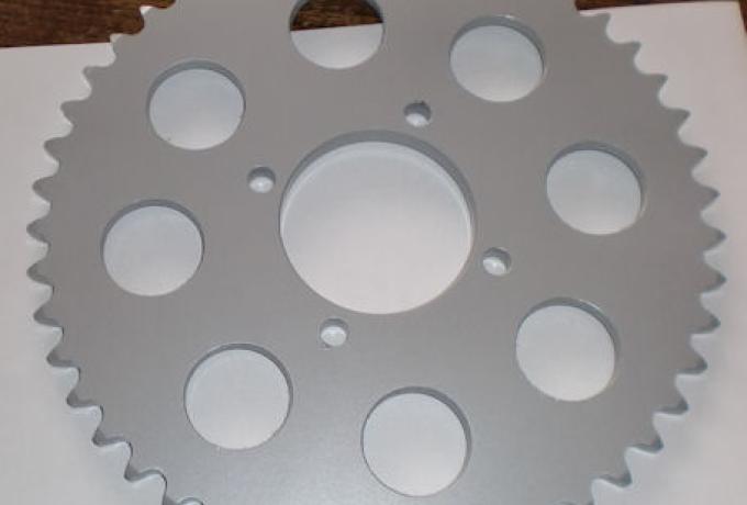 Triumph Kettenrad T140 47Z.