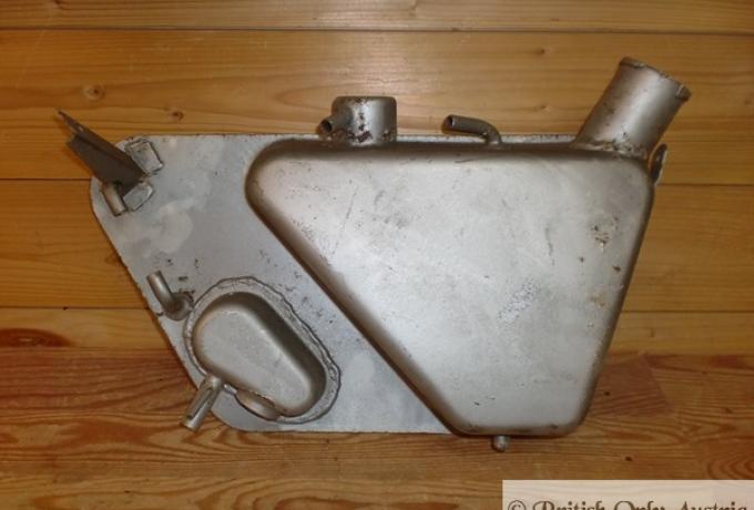 Norton Commando 750 ccm Fastback Öltank, Original, NOS, NOT INDIAN