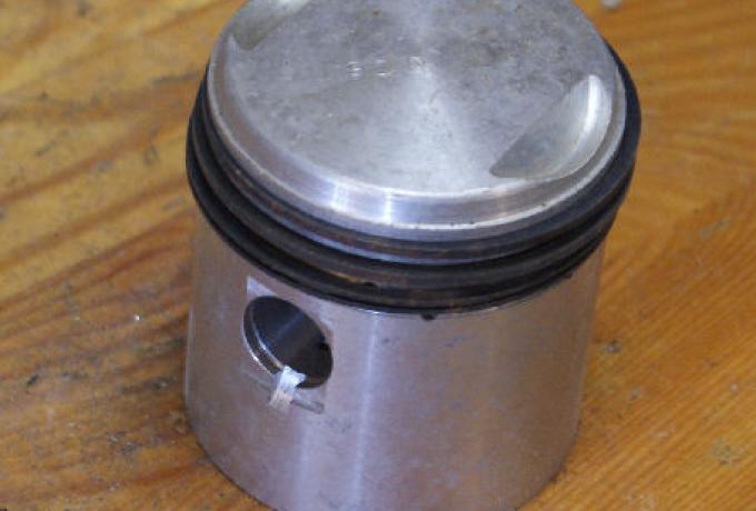 Triumph Kolben 1748 +005