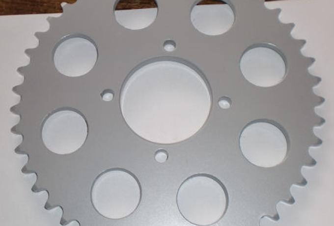 Triumph Kettenrad T140  45Z.