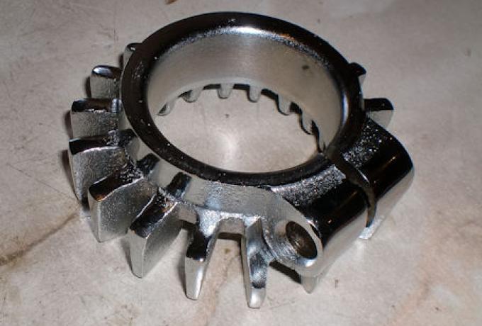 Triumph Auspuffrosette/ Mutter 500ccm 1 5/8"  