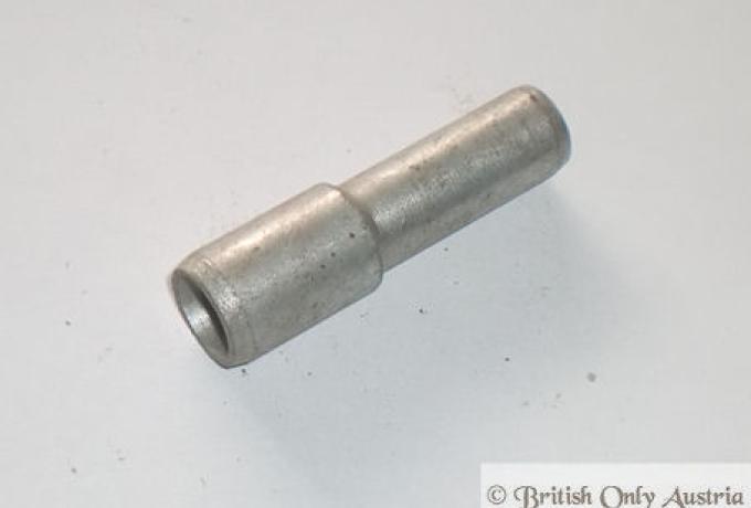 Triumph Rohr für Ölpumpe