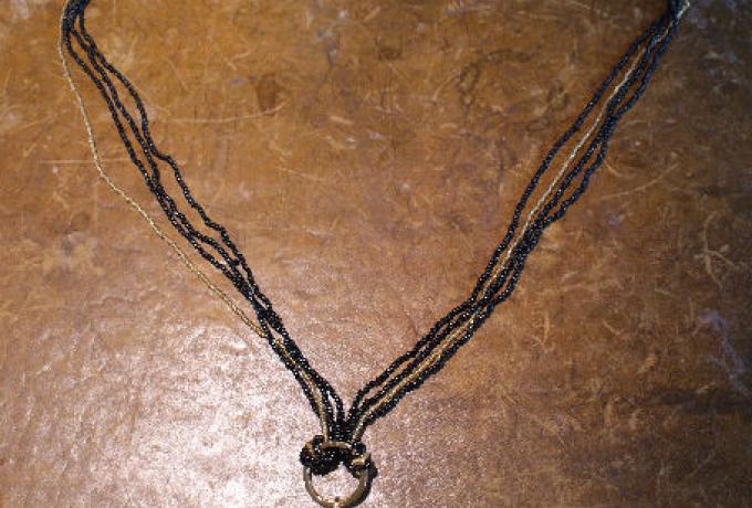 Brough Superior Lange Perlen Halskette