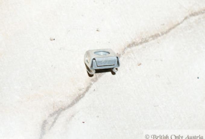 Triumph Klammermutter