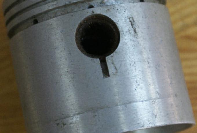 Piston.  Bsa.  65-405 29351 62.9mm