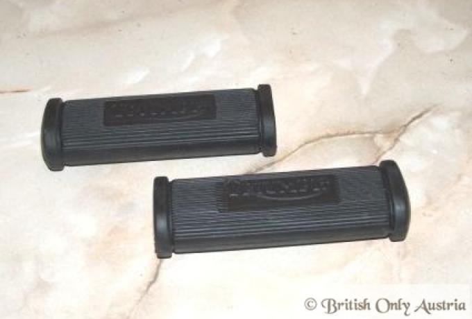 Triumph Rear Footrest Rubber with Logo /Pair