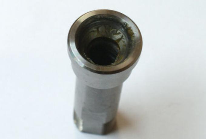 Triumph Radachse f. Hinterrad