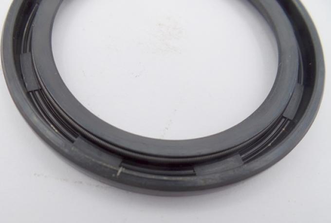 Norton/AMC Oil Seal for Sleeve Gear Bearing