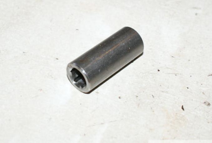 Triumph T140 Cylinder Head Extendet Nut