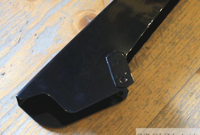 Triumph T140 Kettenblech Schwarz