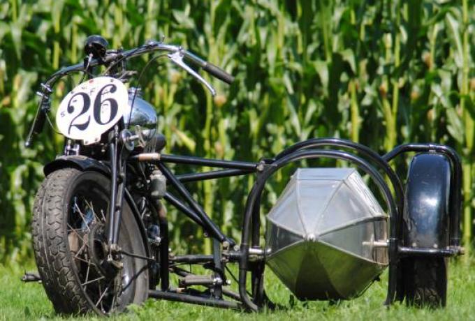 Brough Superior Racing Combination - Basil