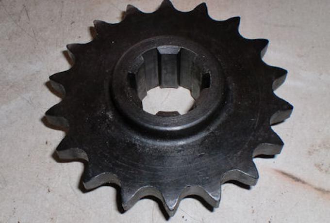 Triumph Pre Unit Motorritzel 18Z. Alternator 