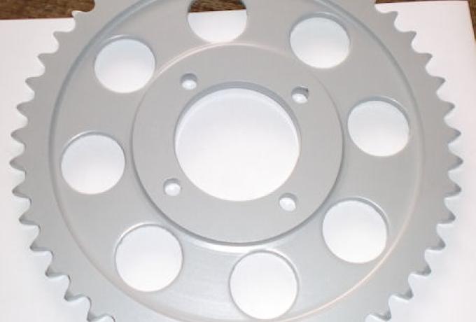 Triumph Kettenrad T140 47Z.