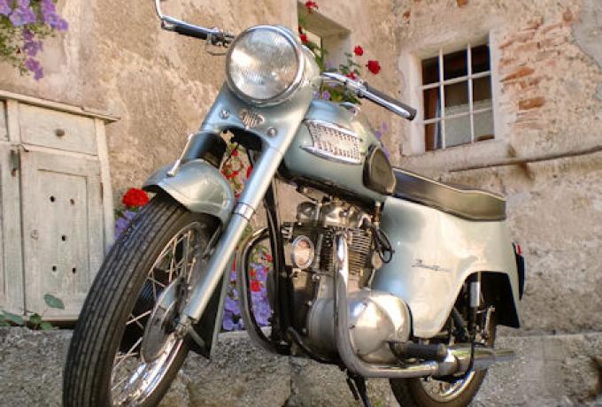 Triumph 3TA 350cc 1963