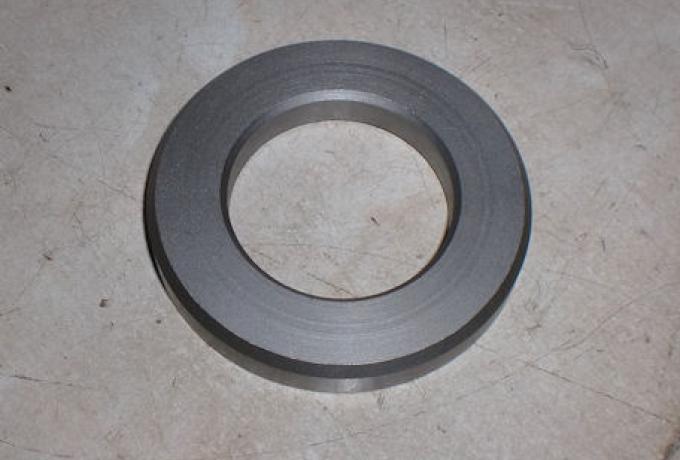 AJS/Matchless Ball Race for Handlebars Lug. Top.