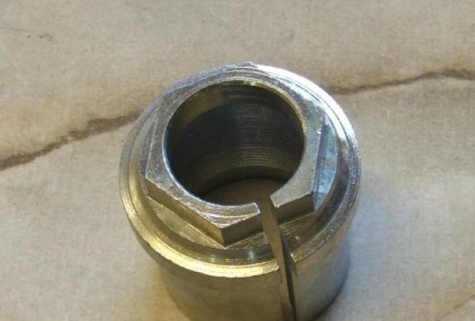 Triumph Gabelbrücke Hülsenmutter  ab 1945 26TPI