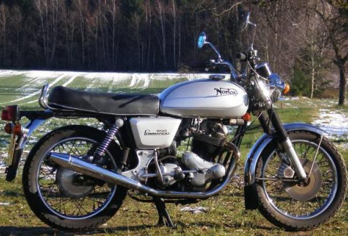 Norton Commando 850 cc  1975